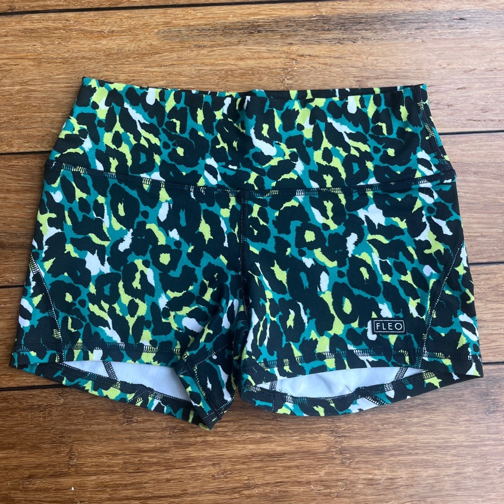 Fleo Emerald Leopard Apex Contour Shorts